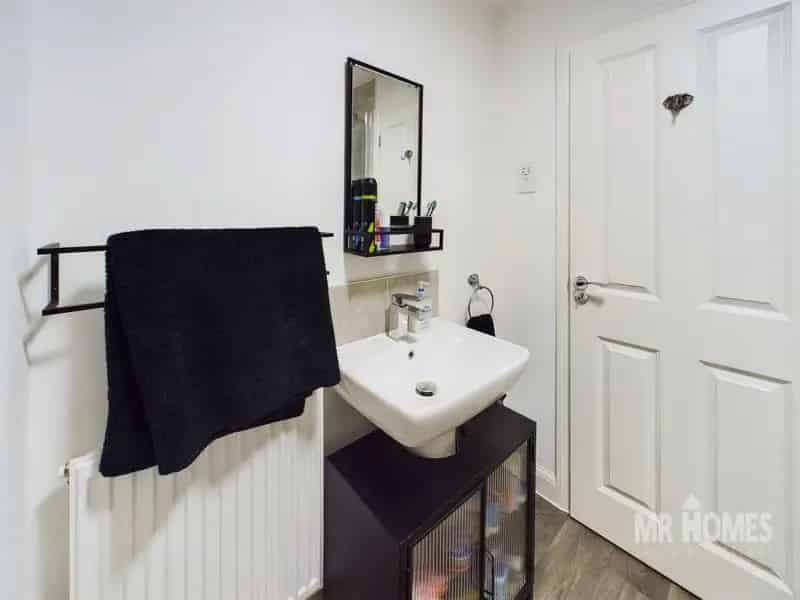 2 Bed Semi-Detached House For Sale