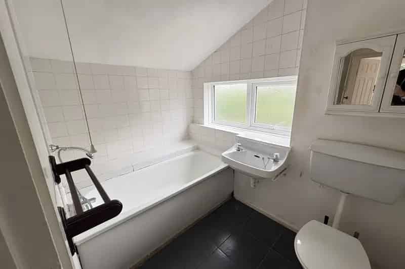 2 Double Bedroom Family Home Shawbridge Near Staple Tye