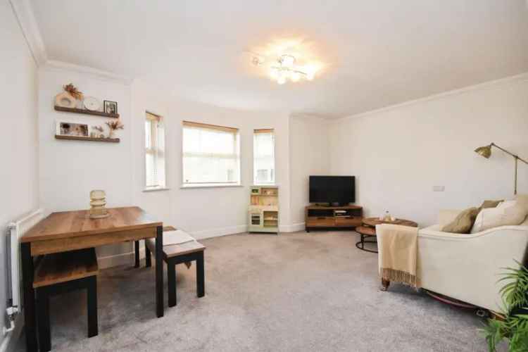 3 Bedroom Ground Floor Flat for Sale near Brentwood High Street