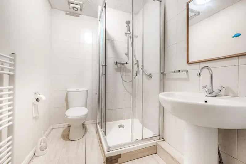 Two Bedroom Ground Floor Apartment Near South Bermondsey Station