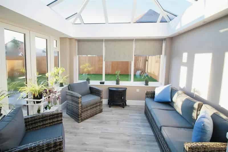 4 Bedroom Detached House to Rent