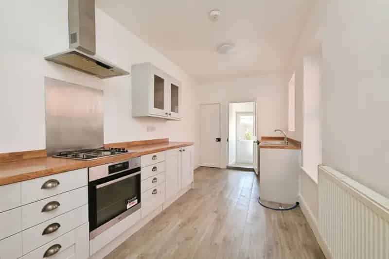 Victorian House 3 Double Bedrooms Garden Refurbished