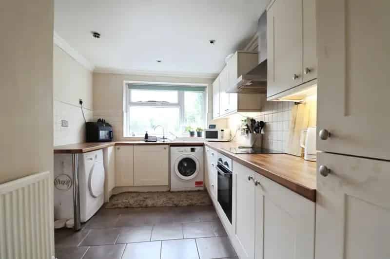 2 Bedroom Character Cottage Taff's Well