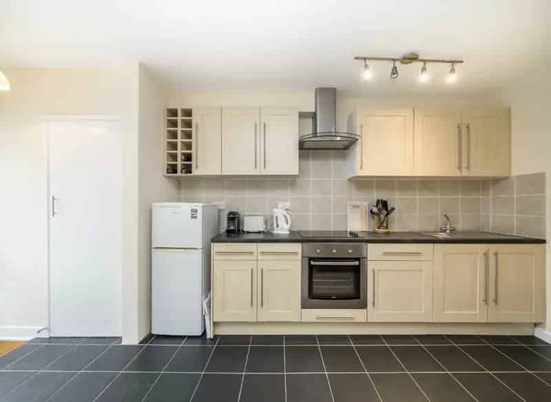 Spacious One Bedroom Apartment Kennington Near Elephant and Castle Station