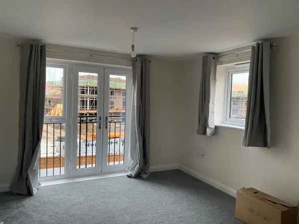 Flat For Rent in Patchway, England