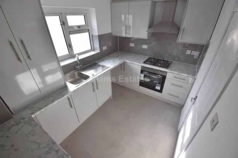 2 Bedroom Apartment Reading Town Centre - Newly Refurbished