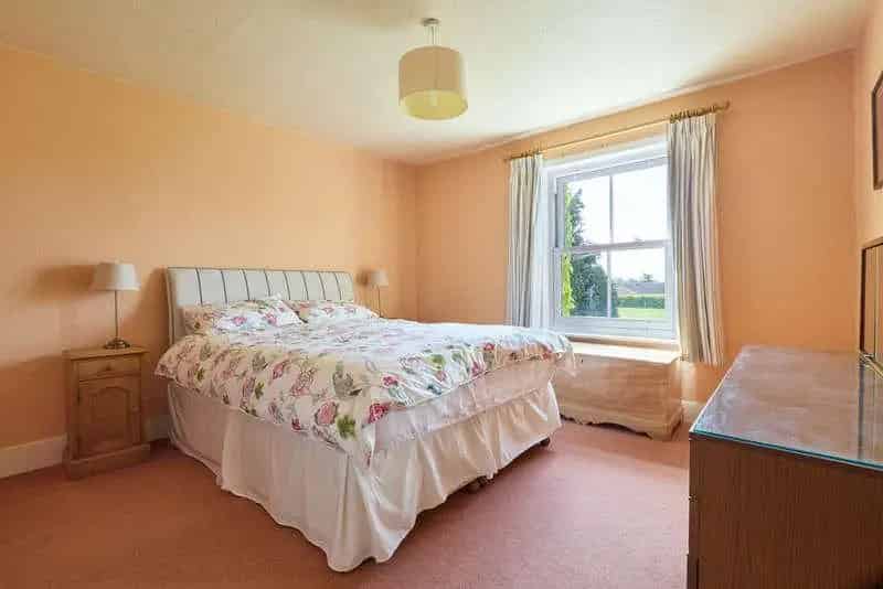 6 Bed House for Sale with Annexe and 1.7 Acres of Land