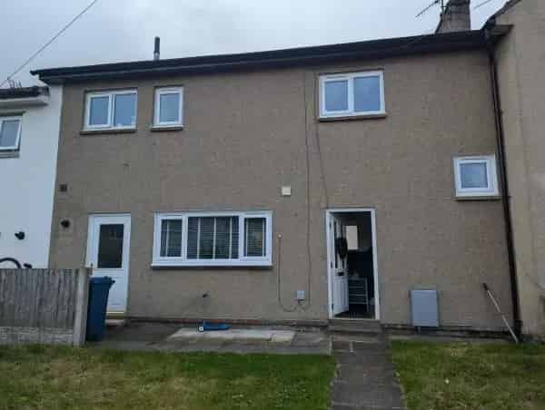 Spacious 3 Bed House Near Whalley Village