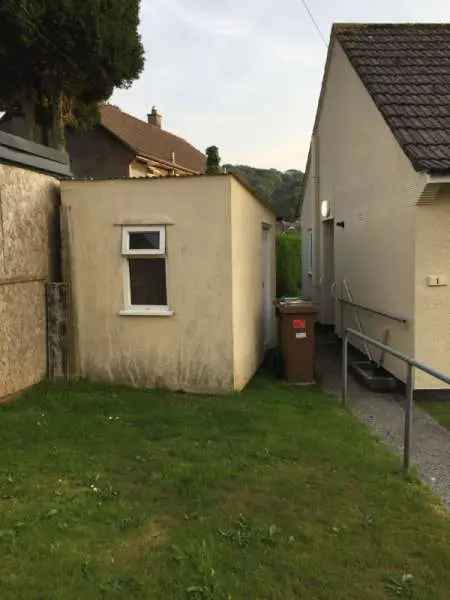 Bungalow For Rent in Mid Devon, England