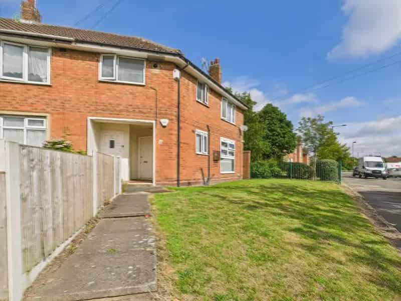 1 Bedroom Ground Floor Apartment For Sale