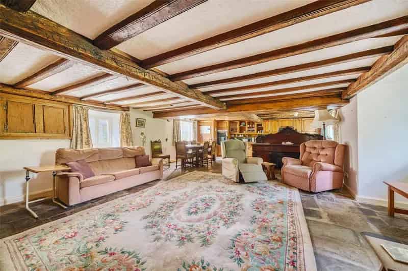 5-Bedroom Farmhouse with Holiday Cottage and Barn Near Exmoor