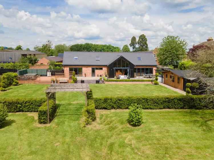 5 Bedroom Detached House for Sale in Cheltenham