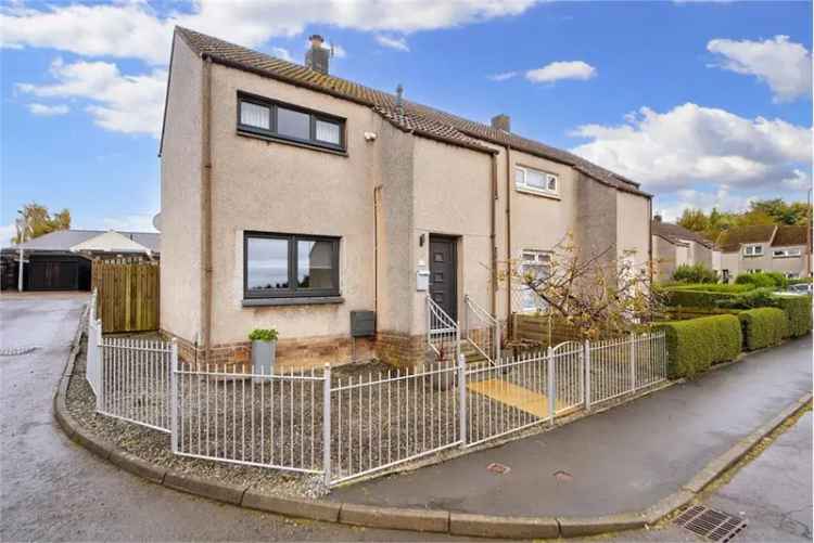 3 Bed House - Semi Detached with 1 Reception Room