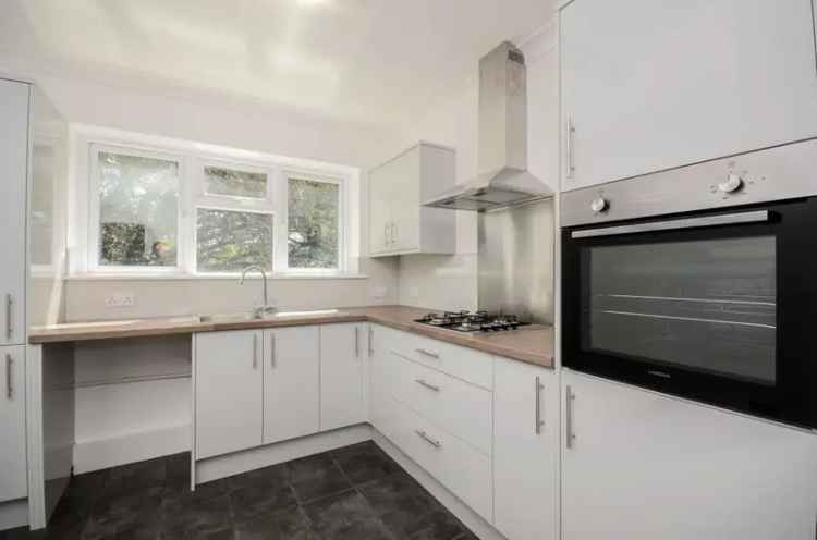 2 Bedroom Flat Bournemouth Town Centre Lift Balcony