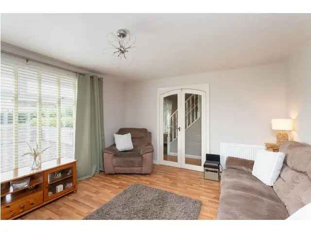 3 bedroom end-terraced house for sale