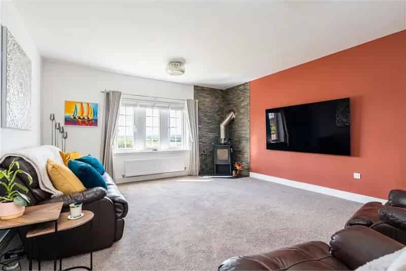 6 Bed Detached House with 3 Reception Rooms in Ratho