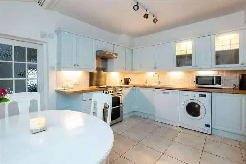 3 Bed House for Sale with Exposed Beams and Tiered Garden