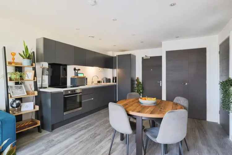 Downtown Manchester 1-Bed Apartment Hotel Style Amenities