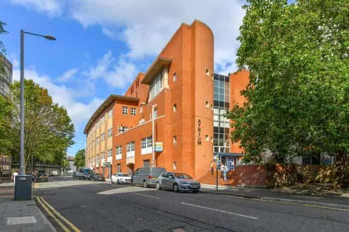 Spacious Office Space with Atrium and Concierge