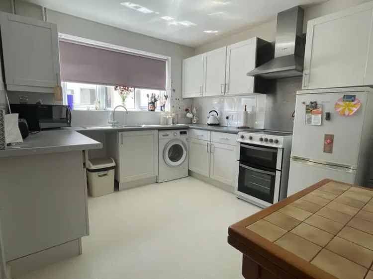 2 Bedroom Flat for Sale Folkestone Kent CT20