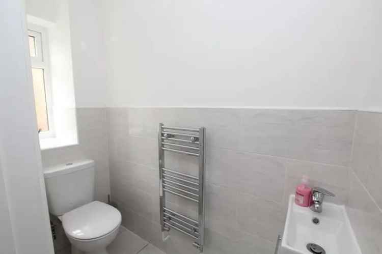 3 Bedroom Semi Detached House to Rent