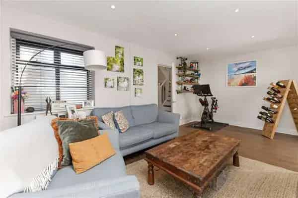 Four Bedroom Townhouse in Putney London