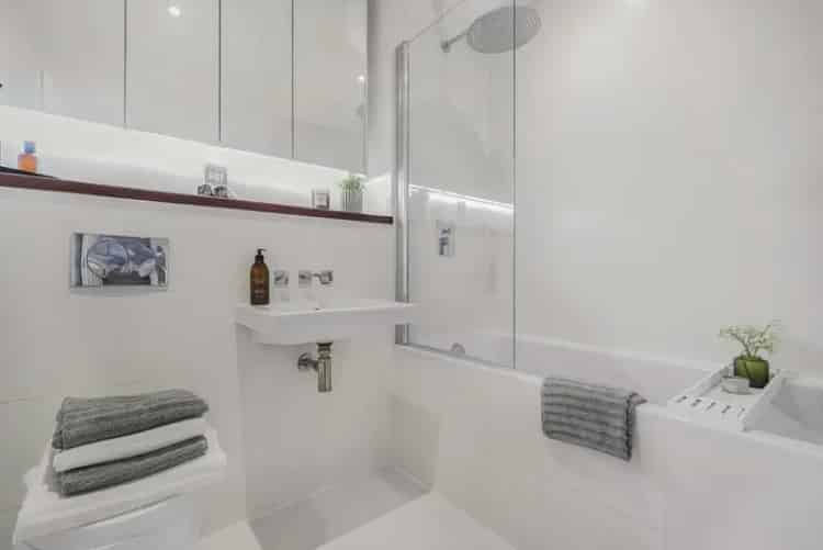 Stunning Period Apartment near Forest Hill Station