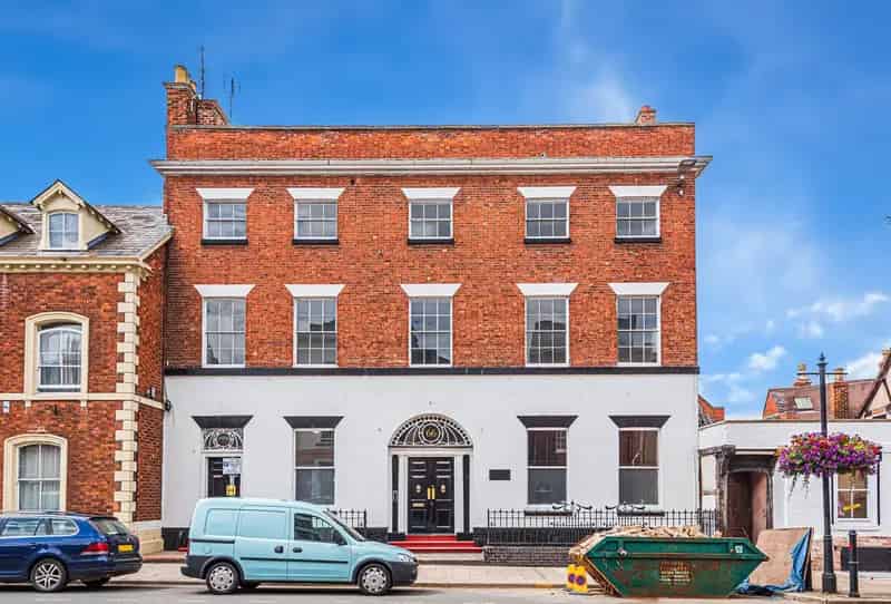 2 Bedroom Flat for Sale in Tewkesbury Town Centre