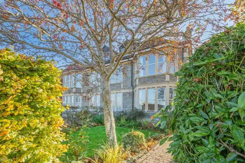 5 Bedroom Semi Detached House For Sale