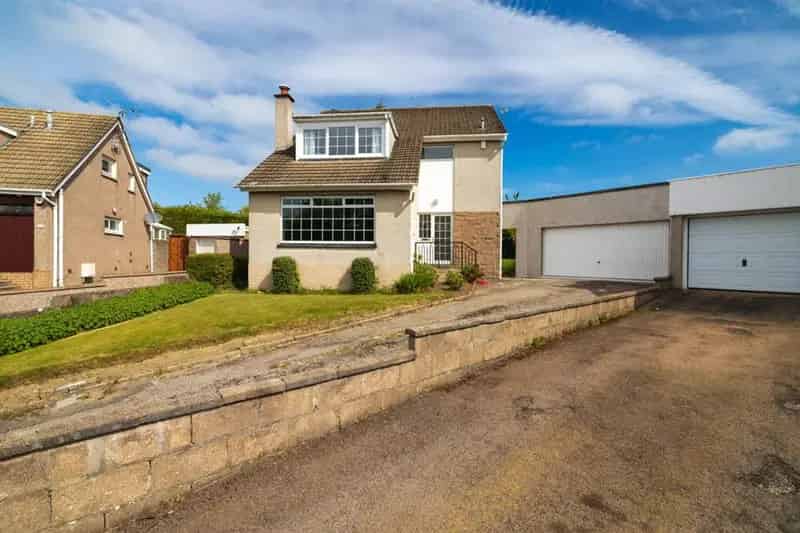 3 Bedroom Detached House For Sale in Dyce