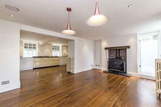 Detached house to rent in Thames Street, Hampton TW12