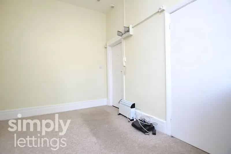 0 Bedroom Flat House to Rent