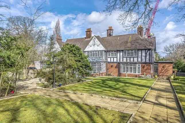 Six Bedroom Semi-Detached House for Sale in Hampstead Garden Suburb