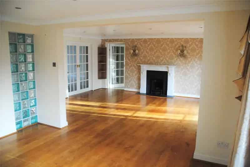5 Bedroom Detached House Near Malden Golf Club