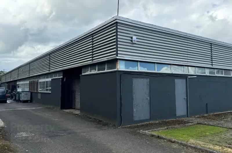833 sq ft Warehouse Unit for Rent in Central Park Mallusk