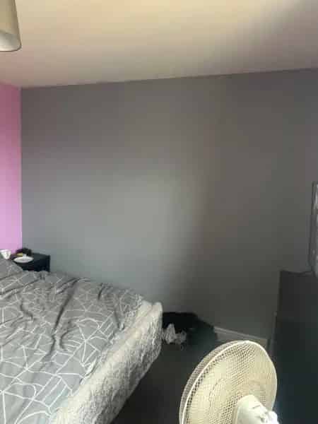 2 Bedroom Apartment with Parking Near Shops