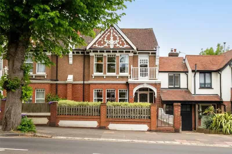 4 Bedroom Terraced House for Sale