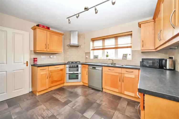 4 Bedroom Detached House for Sale in Apperley Bridge