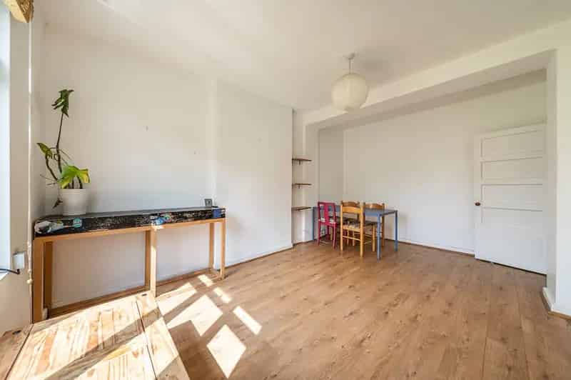 2 Bedroom Art Deco Flat Brixton Brockwell Park