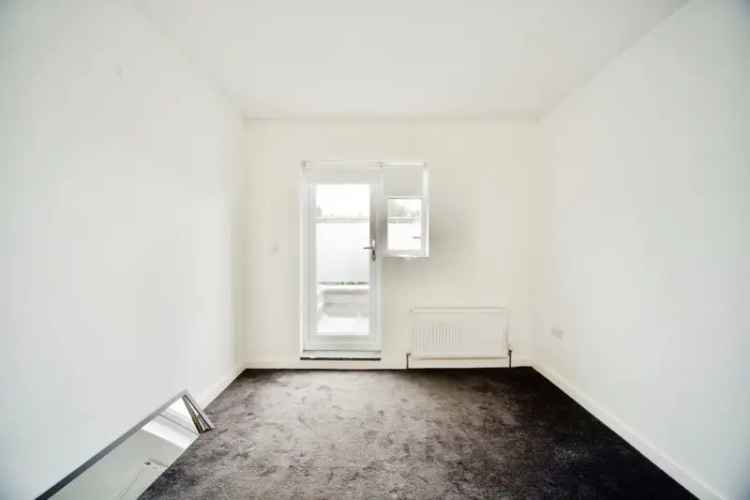 Spacious 3-Bed Victorian Conversion South Tottenham