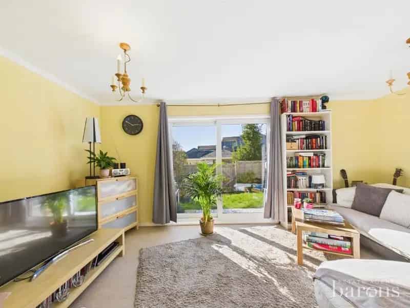 3 Bed End Terrace House for Sale No Onward Chain