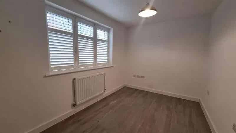 4 Bed Detached House for Sale