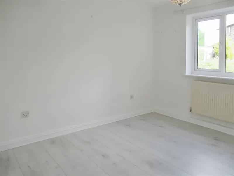 2 Bedroom Apartment House to Rent Near Rothwell Sports Centre