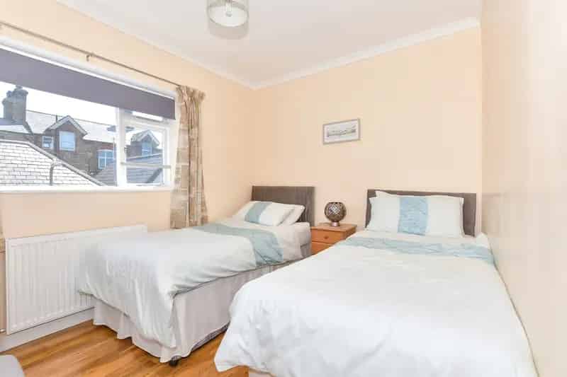 3 Bedroom End Terrace House for Sale - Ideal Family Home or Investment Opportunity