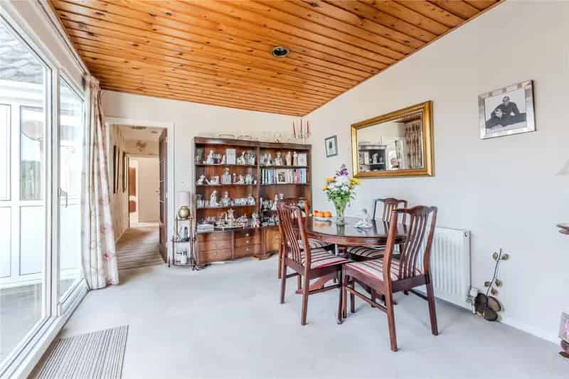 3 Bed Semi Detached Bungalow Cookridge Modernisation Potential