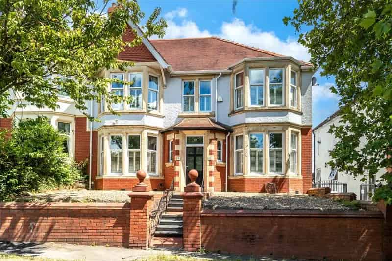 4 Bedroom Semi-Detached House for Sale