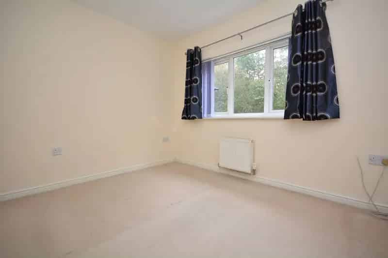 Three Bedroom Detached House in Robin Hood