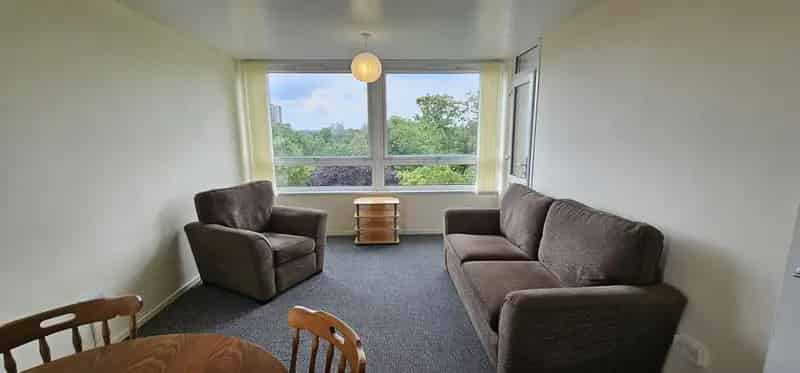 2 Bedroom Flat to Rent