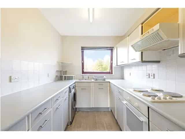 2 Bedroom Flat for Sale near Hamilton Town Centre
