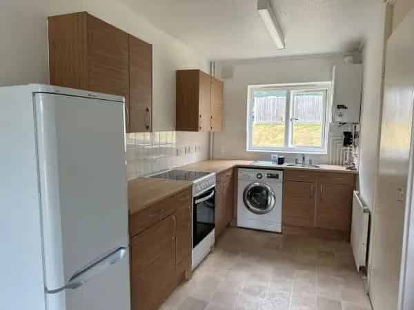 2 Bedroom Ground Floor Flat in Warnham Near Horsham